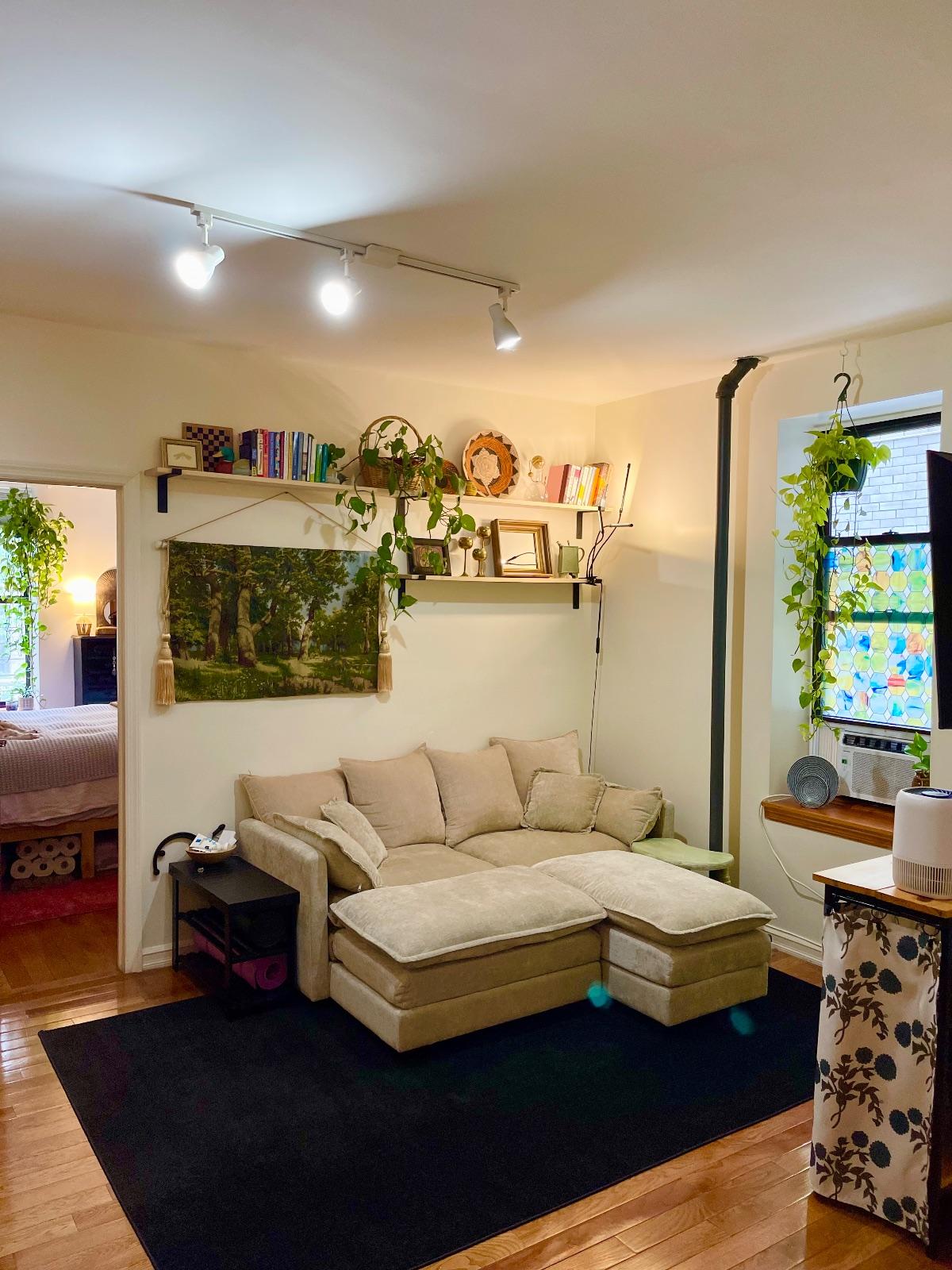 Private room sublet in Harlem